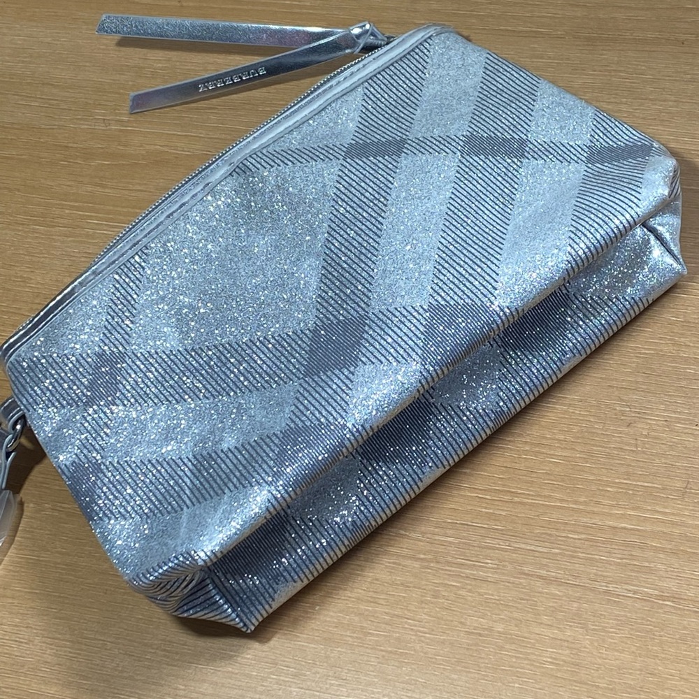 Burberry zipper cosmetic travel bag - Picture 4 of 9